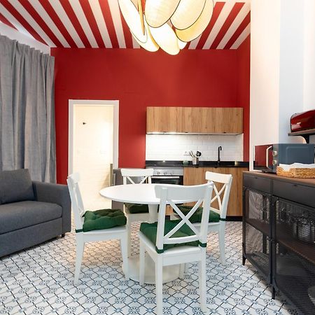 The Little Village Apartments バレンシア エクステリア 写真