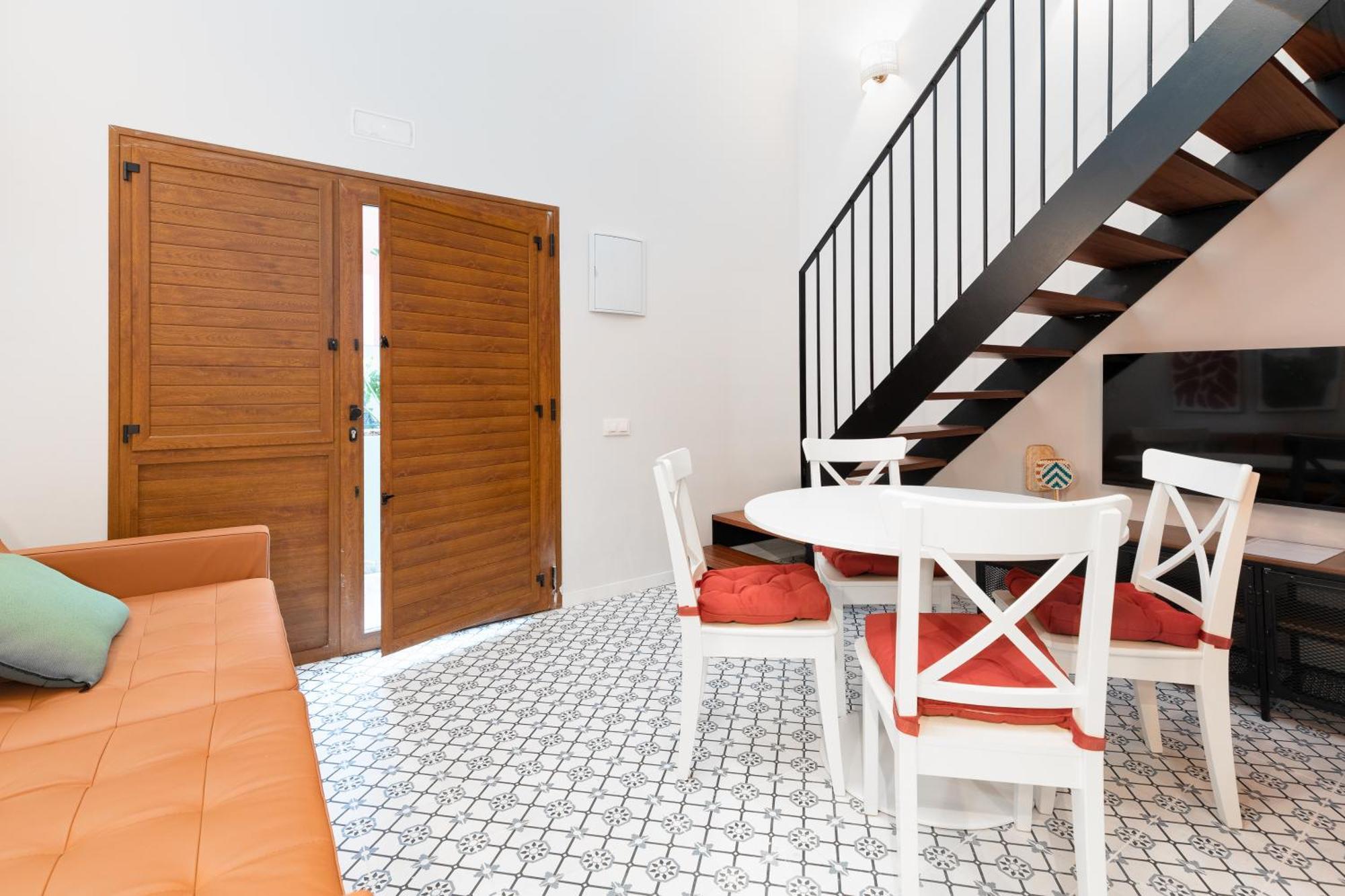 The Little Village Apartments バレンシア エクステリア 写真